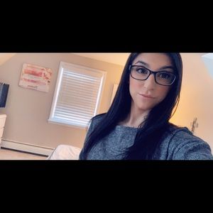 Meet your Posher, Alexandra